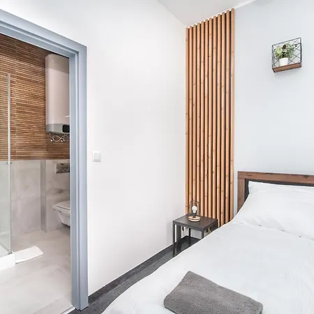 Bed & Breakfast Zabrska 45 *