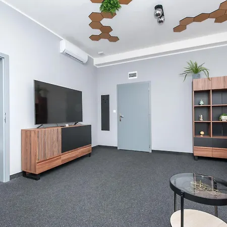 Bed & Breakfast Zabrska 45 *