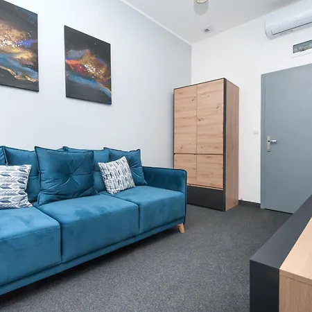 Bed & Breakfast Zabrska 45